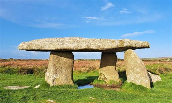 How old are menhirs?