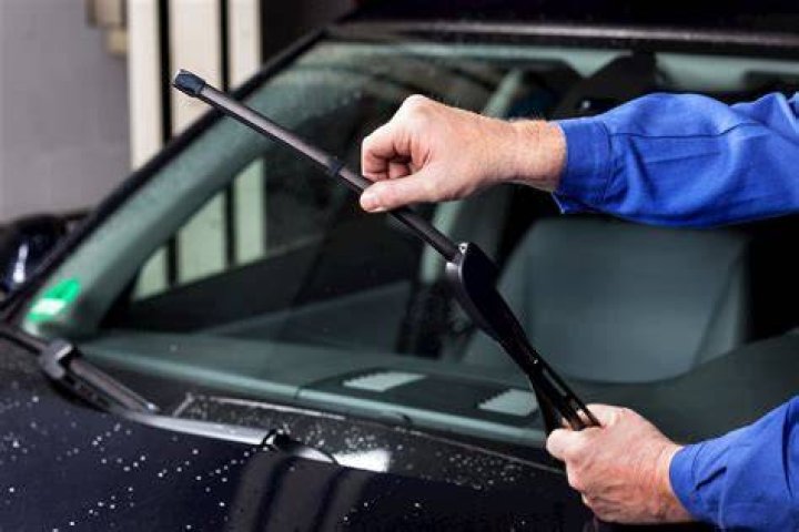 Will rear wiper fail mot?